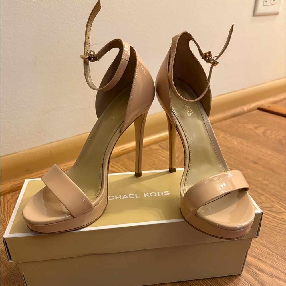 Michael Kors Blush Patent Heels